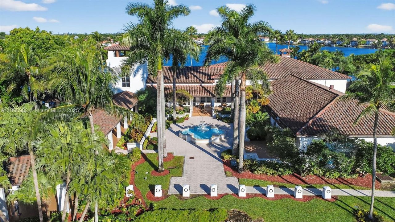 For Sale: $1,099,999 (5 beds, 3 baths, 2569 Square Feet)