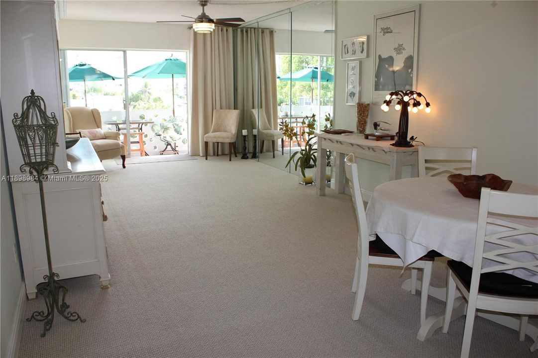 For Sale: $189,000 (1 beds, 1 baths, 700 Square Feet)