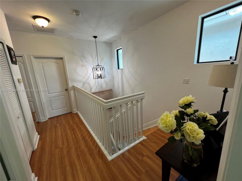 На продажу: $699,000 (3 спален, 2 ванн, 2014 Квадратных фут)