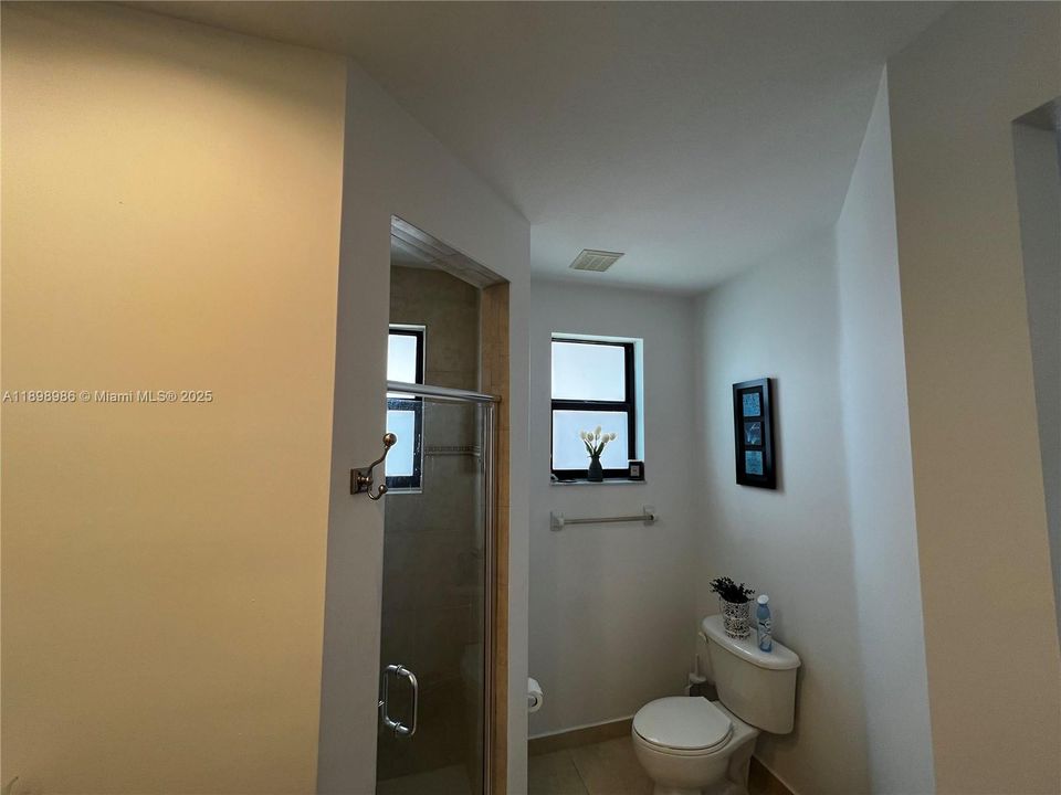 На продажу: $699,000 (3 спален, 2 ванн, 2014 Квадратных фут)