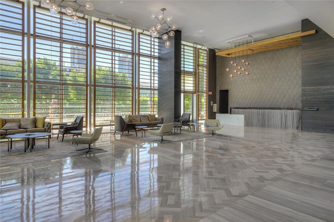 For Sale: $629,900 (2 beds, 2 baths, 1090 Square Feet)