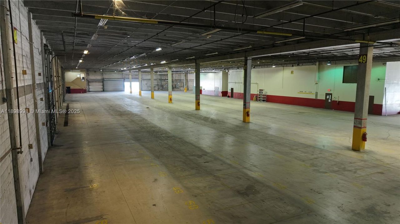 50k interior warehouse