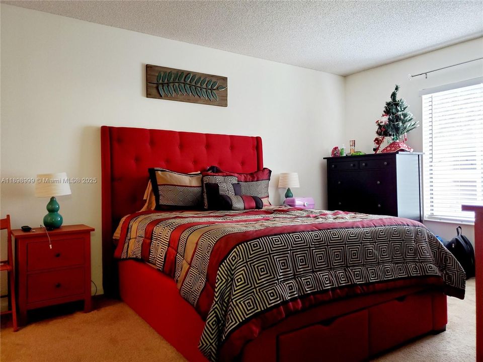 For Rent: $1,595 (1 beds, 1 baths, 764 Square Feet)