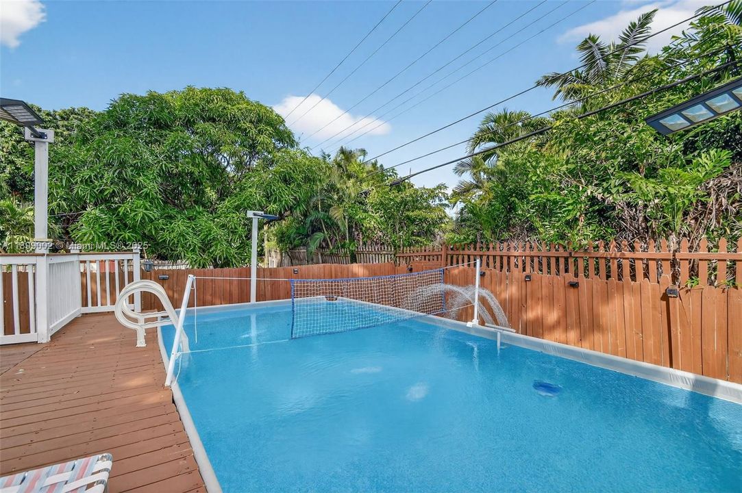 На продажу: $499,000 (4 спален, 1 ванн, 1190 Квадратных фут)