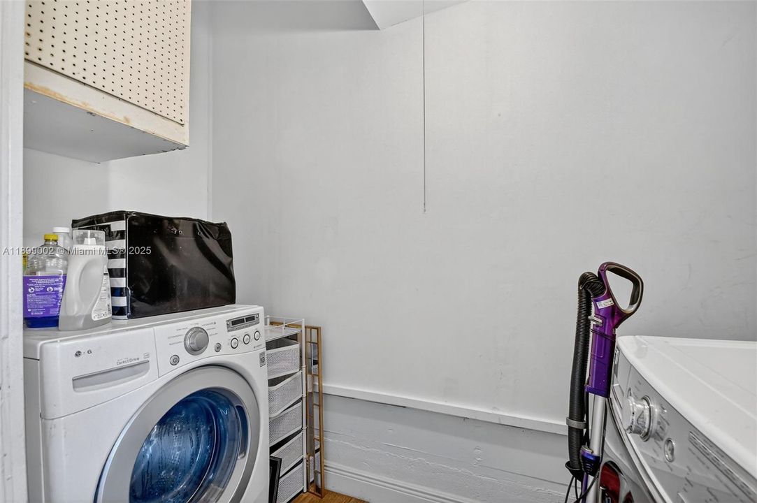 На продажу: $499,000 (4 спален, 1 ванн, 1190 Квадратных фут)