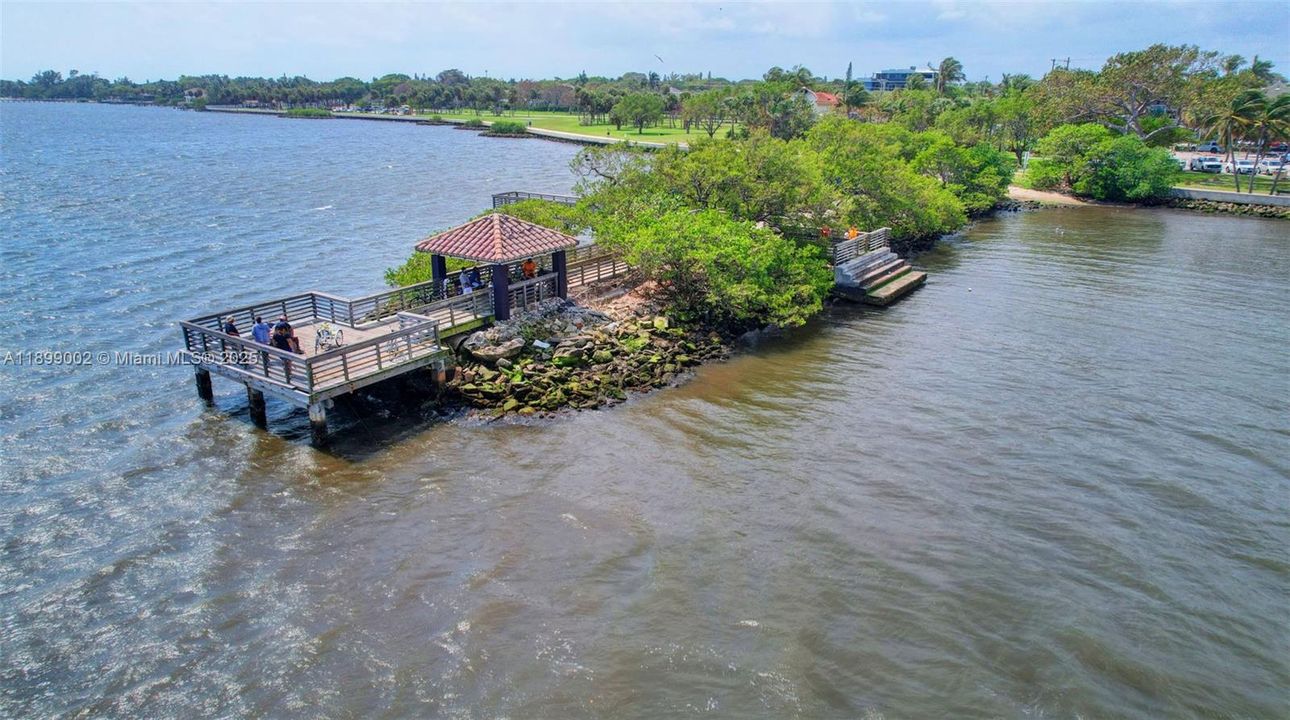 На продажу: $499,000 (4 спален, 1 ванн, 1190 Квадратных фут)