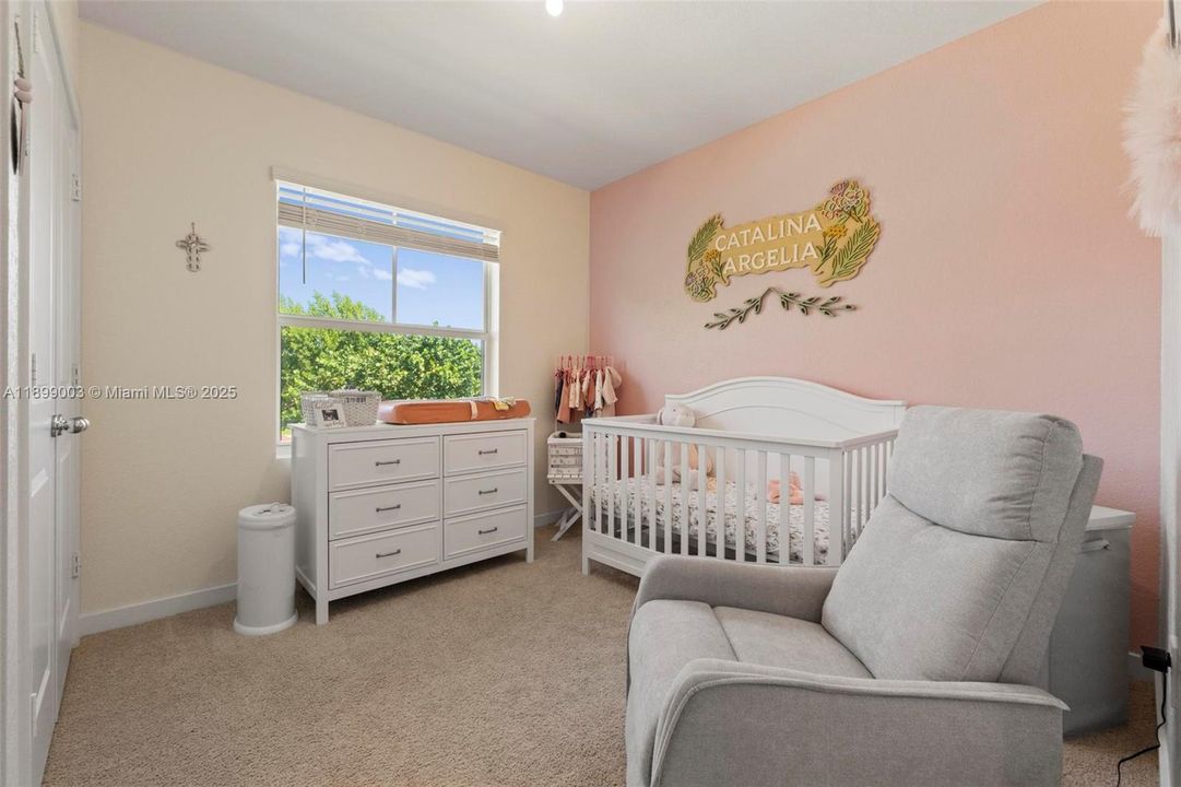 For Rent: $3,000 (3 beds, 2 baths, 1433 Square Feet)