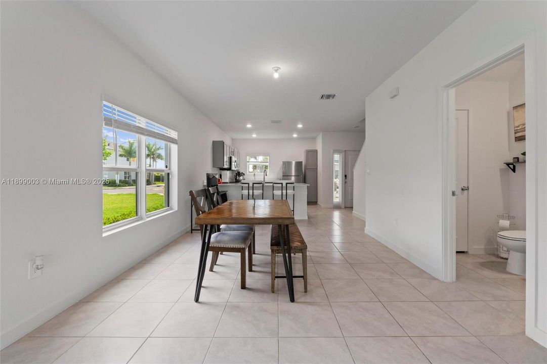 For Rent: $3,000 (3 beds, 2 baths, 1433 Square Feet)