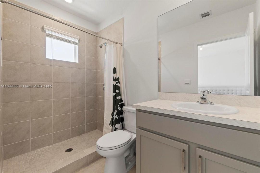 For Rent: $3,000 (3 beds, 2 baths, 1433 Square Feet)