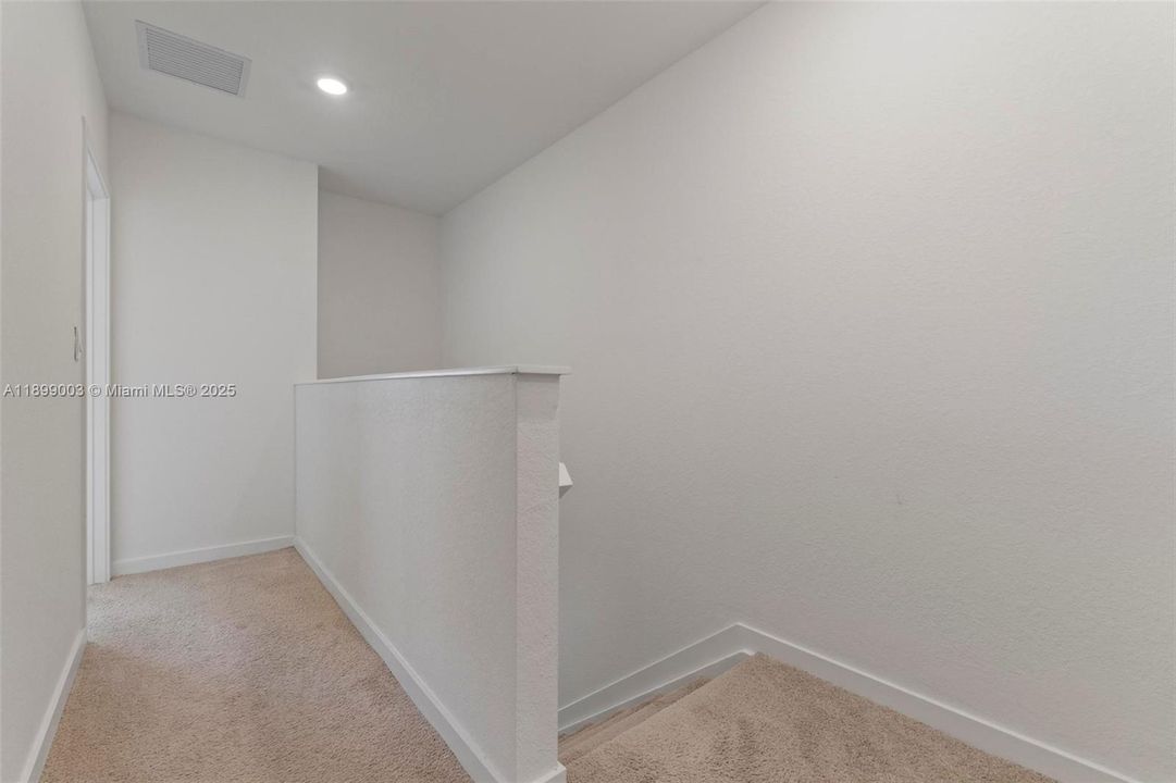 For Rent: $3,000 (3 beds, 2 baths, 1433 Square Feet)