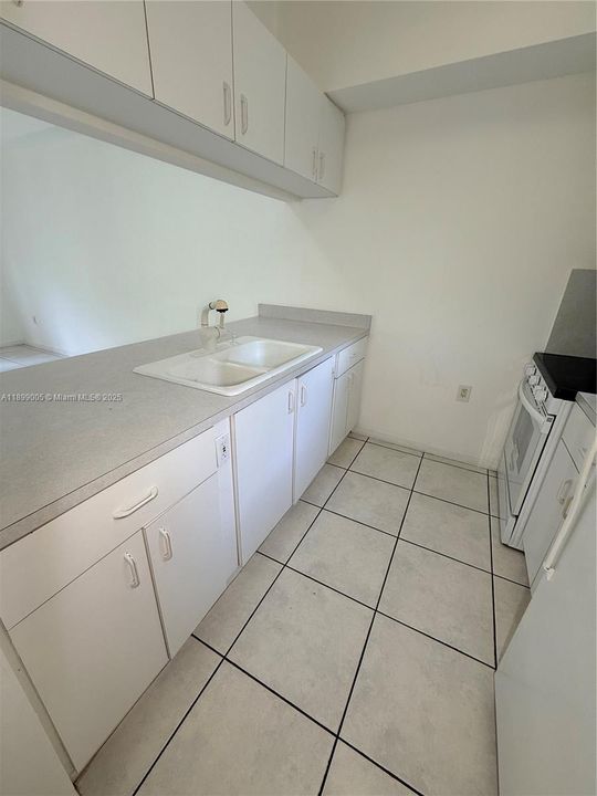 Recently Rented: $1,850 (1 beds, 1 baths, 660 Square Feet)