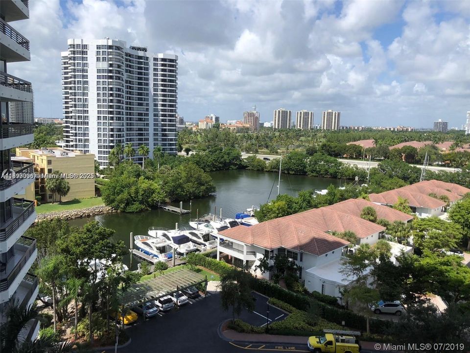 For Rent: $3,500 (2 beds, 2 baths, 1181 Square Feet)