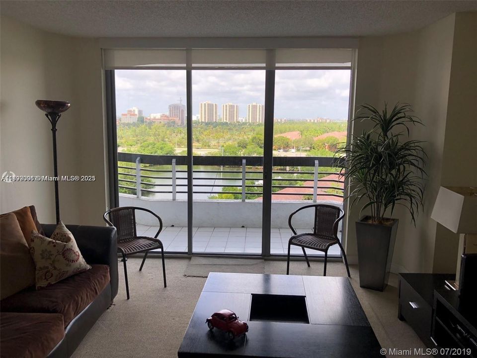 For Rent: $3,500 (2 beds, 2 baths, 1181 Square Feet)