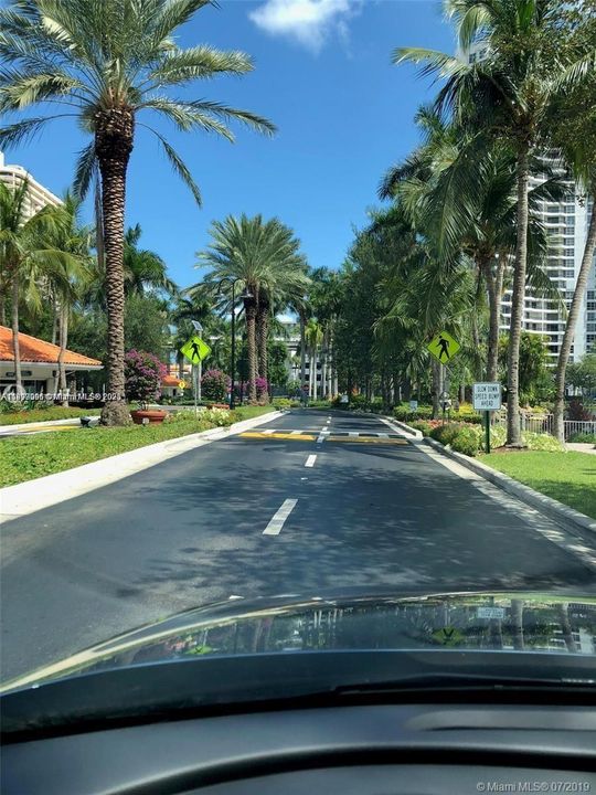 For Rent: $3,500 (2 beds, 2 baths, 1181 Square Feet)