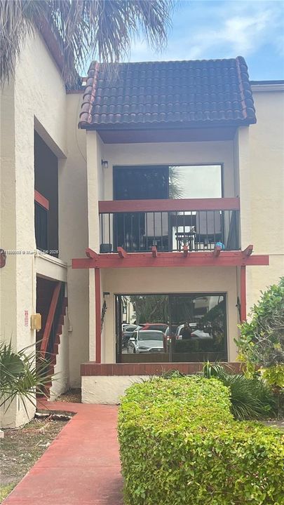 Recently Rented: $2,000 (1 beds, 1 baths, 765 Square Feet)