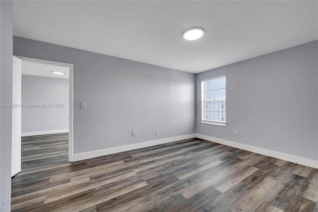 Activo con contrato: $1,500 (1 camas, 1 baños, 930 Pies cuadrados)