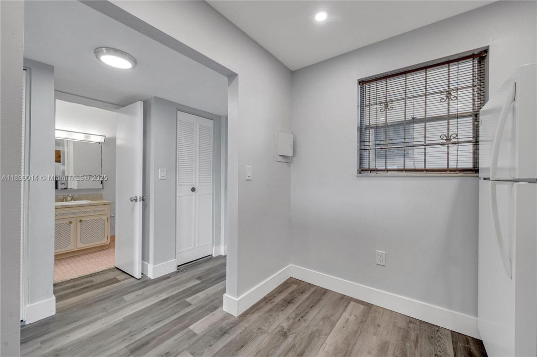 Activo con contrato: $1,500 (1 camas, 1 baños, 930 Pies cuadrados)