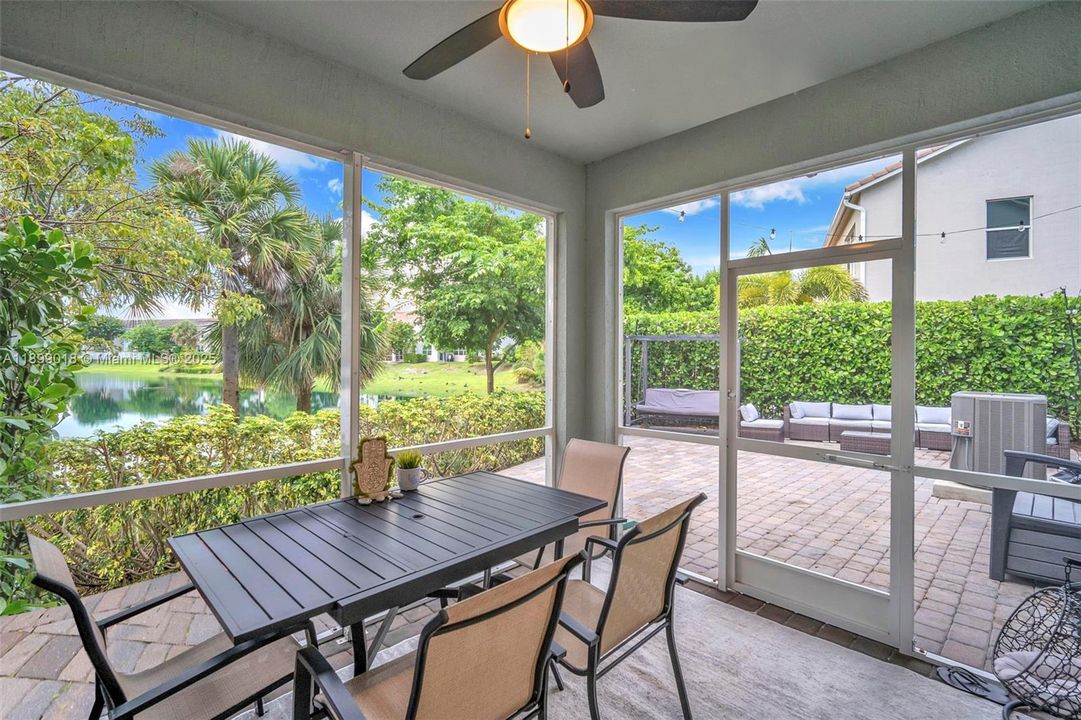 待售: $725,000 (3 贝兹, 2 浴室, 1906 平方英尺)