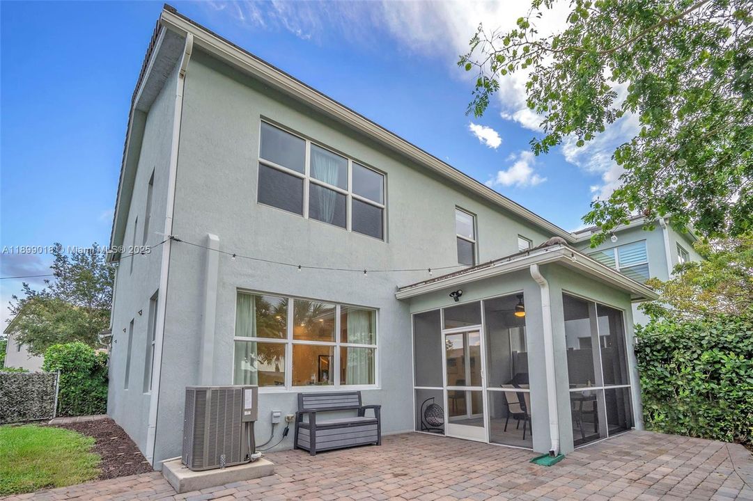 待售: $725,000 (3 贝兹, 2 浴室, 1906 平方英尺)