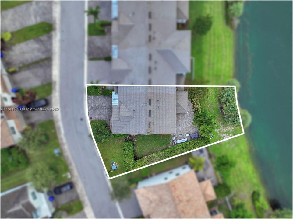 待售: $725,000 (3 贝兹, 2 浴室, 1906 平方英尺)