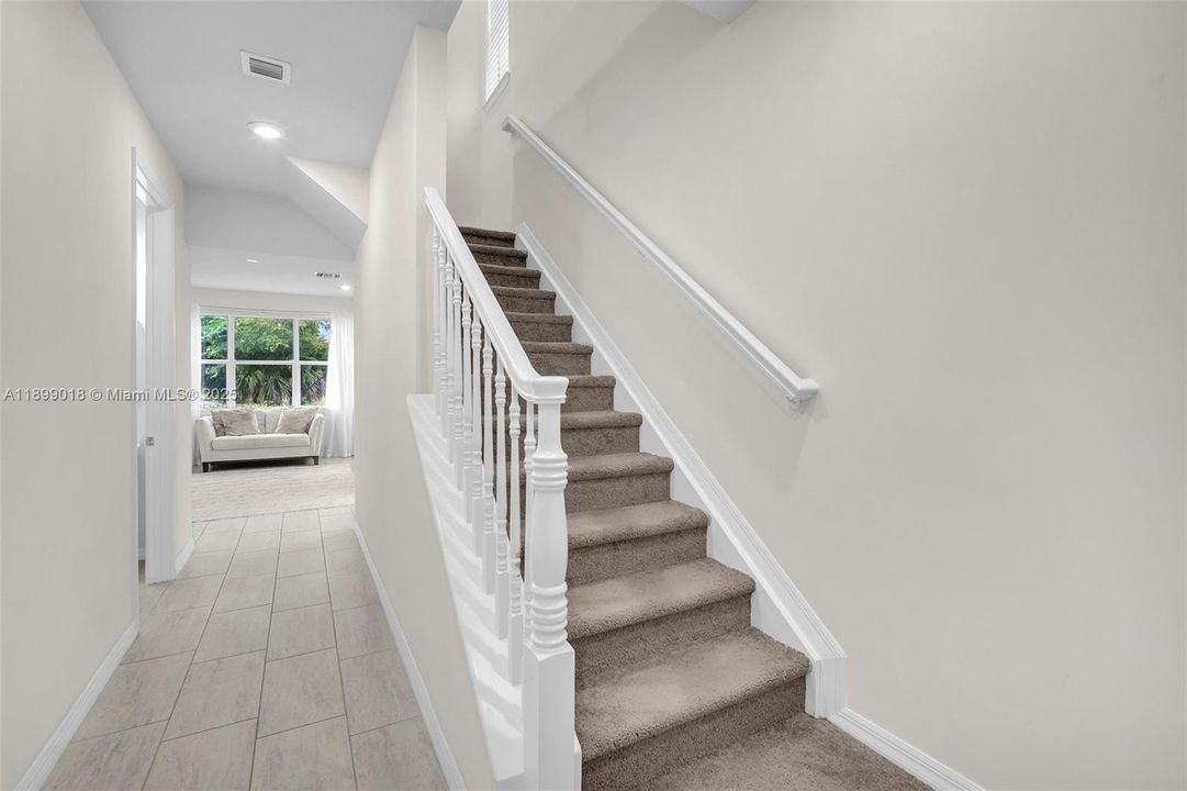 待售: $725,000 (3 贝兹, 2 浴室, 1906 平方英尺)