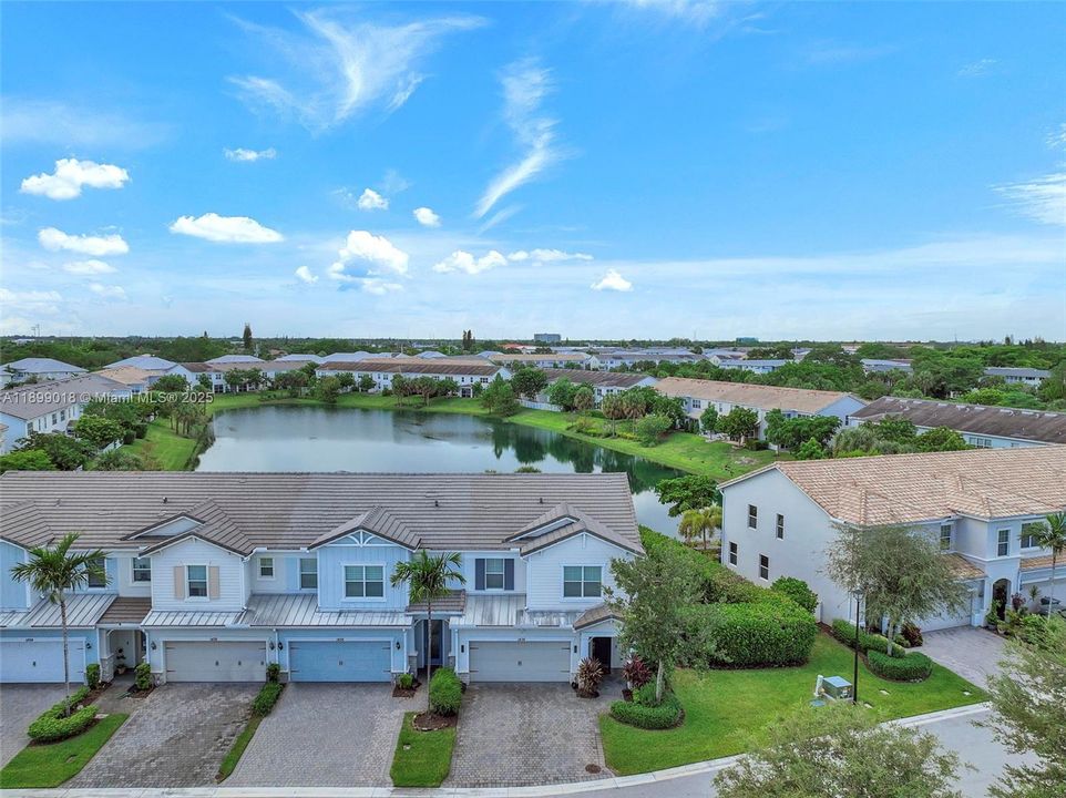 待售: $725,000 (3 贝兹, 2 浴室, 1906 平方英尺)