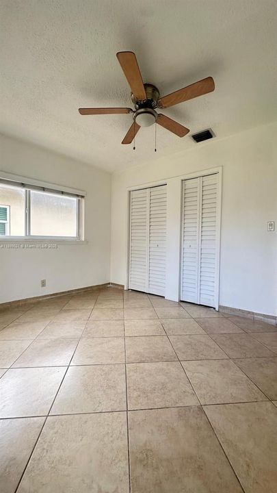 出租: $2,450 (2 贝兹, 1 浴室, 2152 平方英尺)