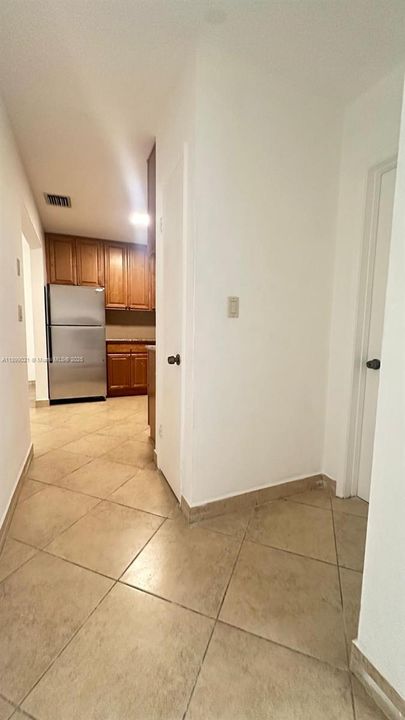 出租: $2,450 (2 贝兹, 1 浴室, 2152 平方英尺)