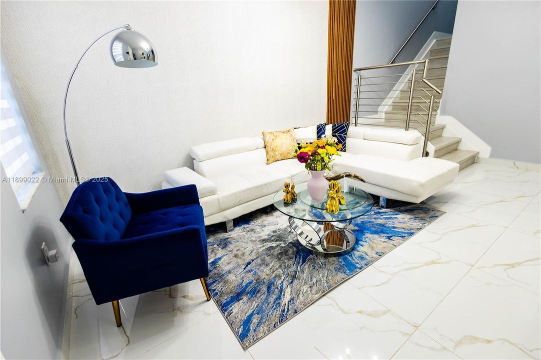 Под контрактом: $4,500 (3 спален, 2 ванн, 2192 Квадратных фут)