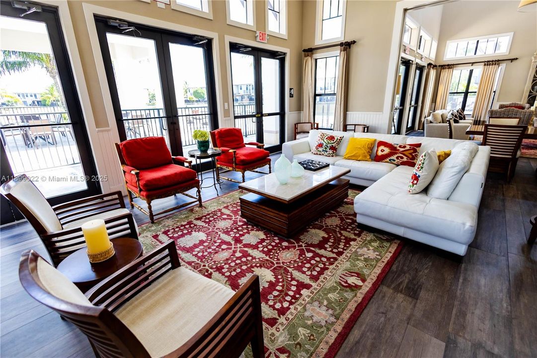 Под контрактом: $4,500 (3 спален, 2 ванн, 2192 Квадратных фут)