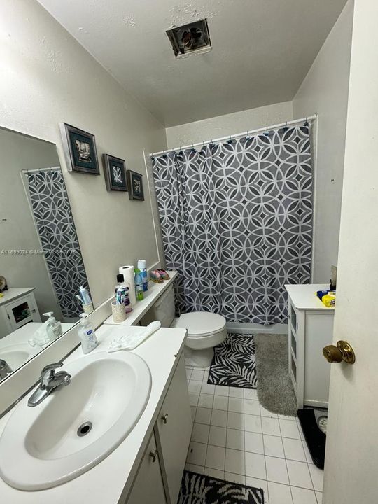 For Sale: $190,000 (3 beds, 2 baths, 1080 Square Feet)