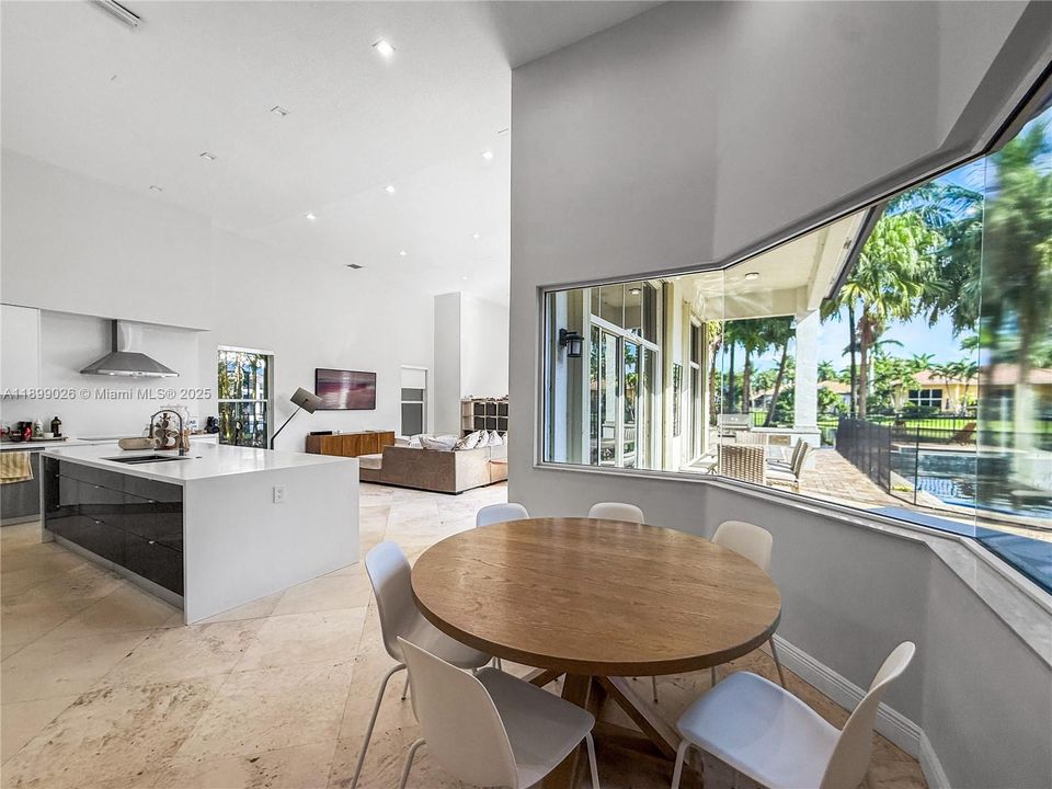 En Venta: $2,475,000 (5 camas, 5 baños, 4006 Pies cuadrados)