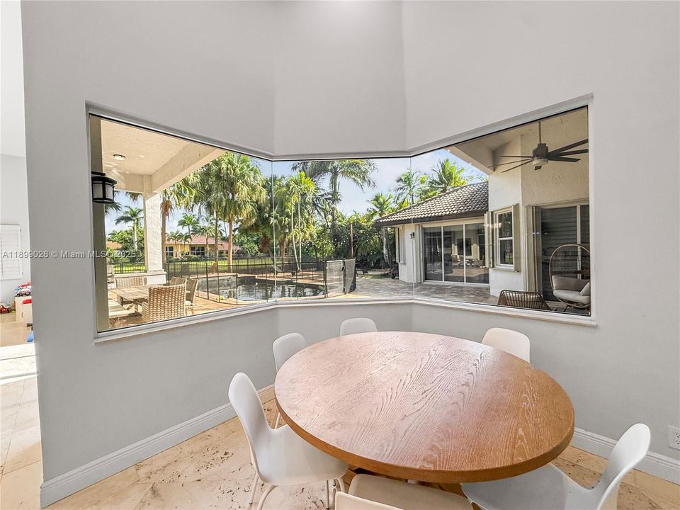 En Venta: $2,475,000 (5 camas, 5 baños, 4006 Pies cuadrados)