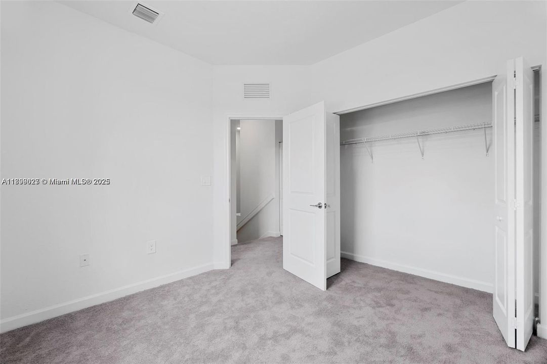 For Sale: $435,000 (3 beds, 2 baths, 1442 Square Feet)