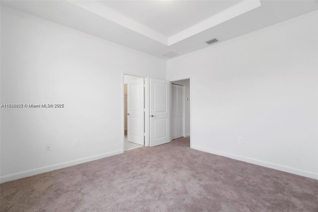 For Sale: $435,000 (3 beds, 2 baths, 1442 Square Feet)