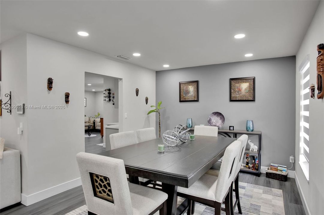 For Sale: $700,000 (3 beds, 2 baths, 1604 Square Feet)