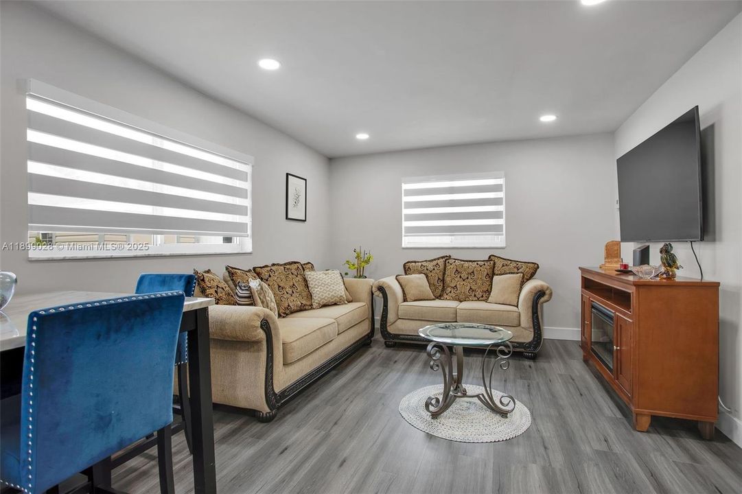 For Sale: $700,000 (3 beds, 2 baths, 1604 Square Feet)