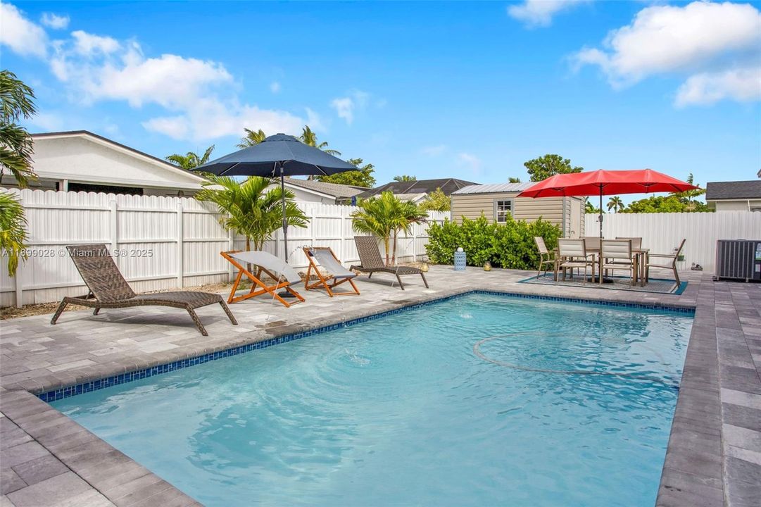 For Sale: $700,000 (3 beds, 2 baths, 1604 Square Feet)