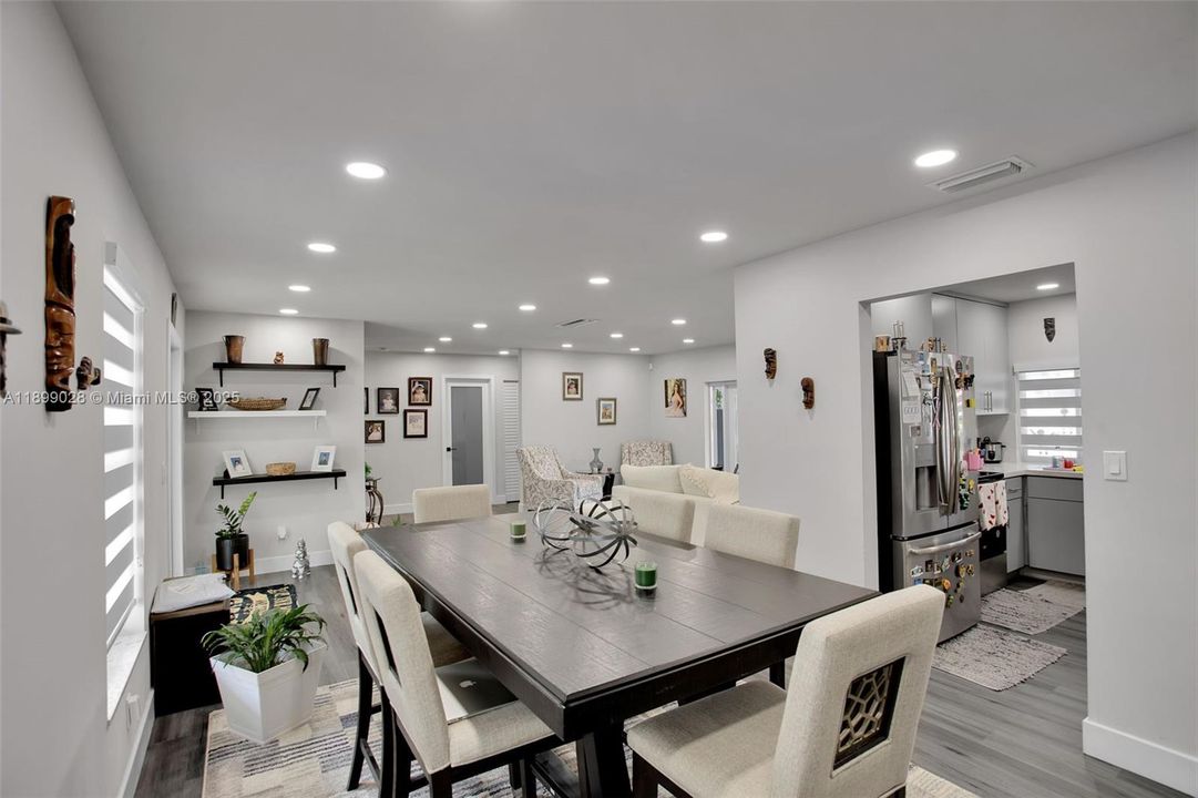 For Sale: $700,000 (3 beds, 2 baths, 1604 Square Feet)