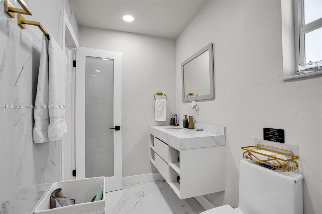 For Sale: $700,000 (3 beds, 2 baths, 1604 Square Feet)