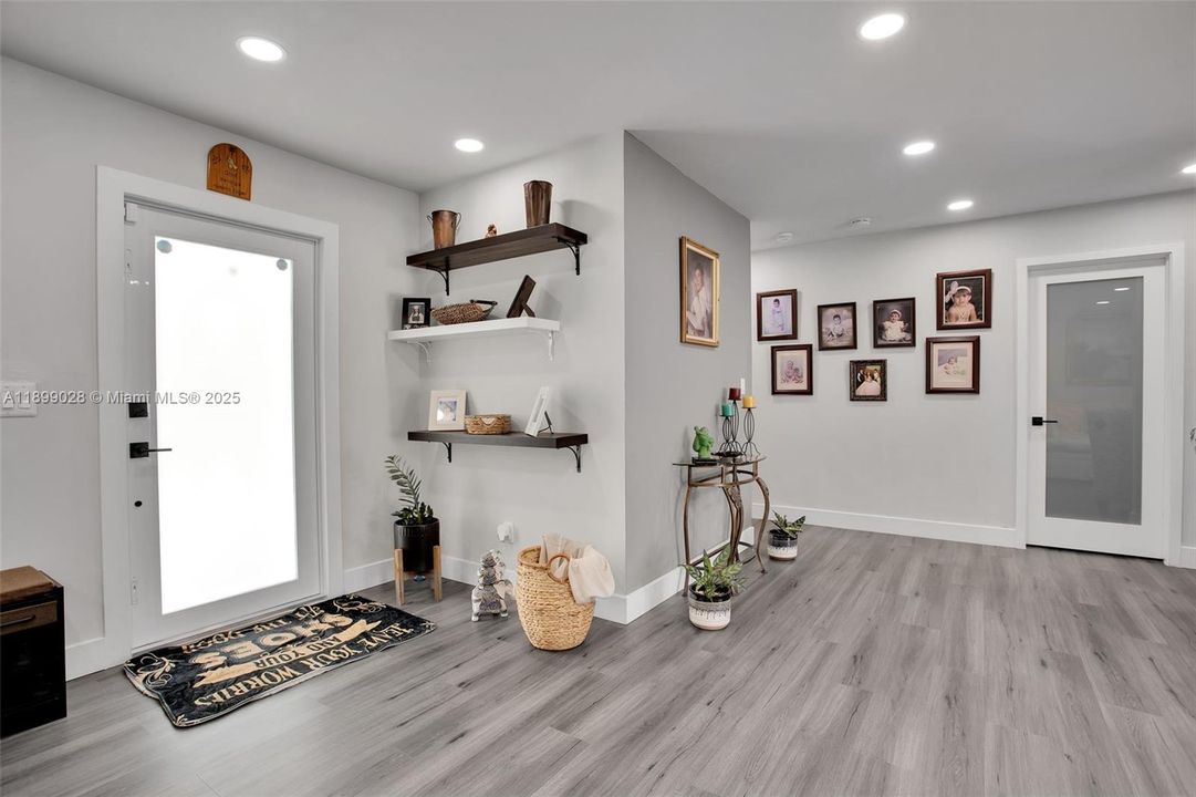 For Sale: $700,000 (3 beds, 2 baths, 1604 Square Feet)