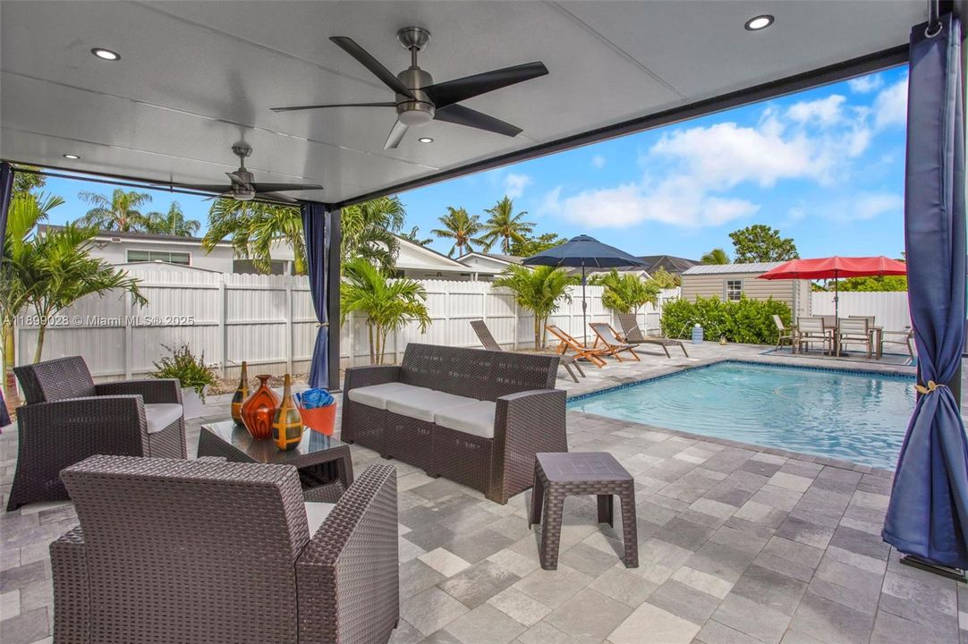 For Sale: $700,000 (3 beds, 2 baths, 1604 Square Feet)