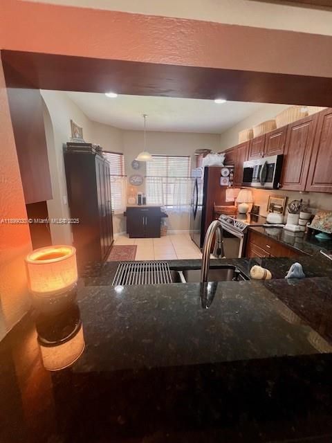 待售: $370,000 (3 贝兹, 2 浴室, 1306 平方英尺)