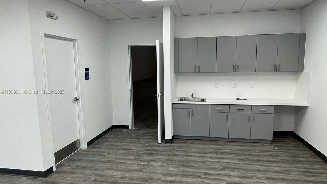 出租: $18 (0 贝兹, 0 浴室, 0 平方英尺)