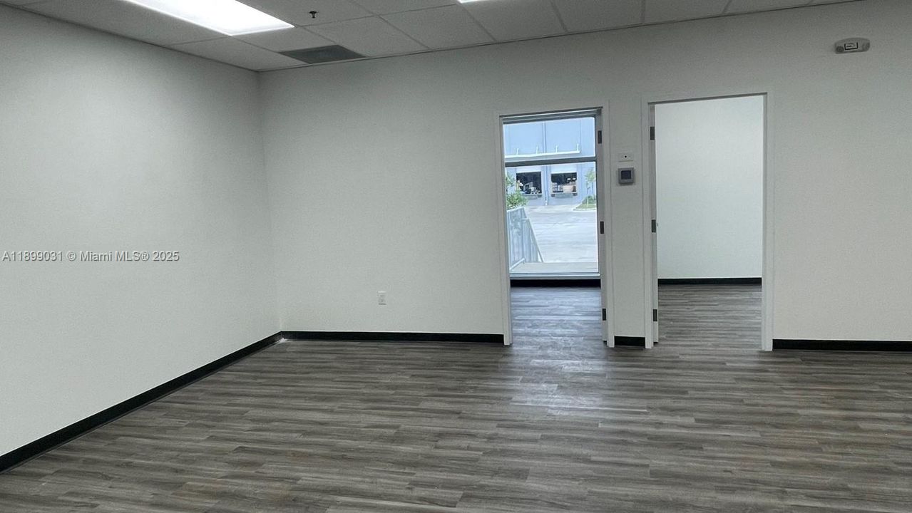 出租: $18 (0 贝兹, 0 浴室, 0 平方英尺)