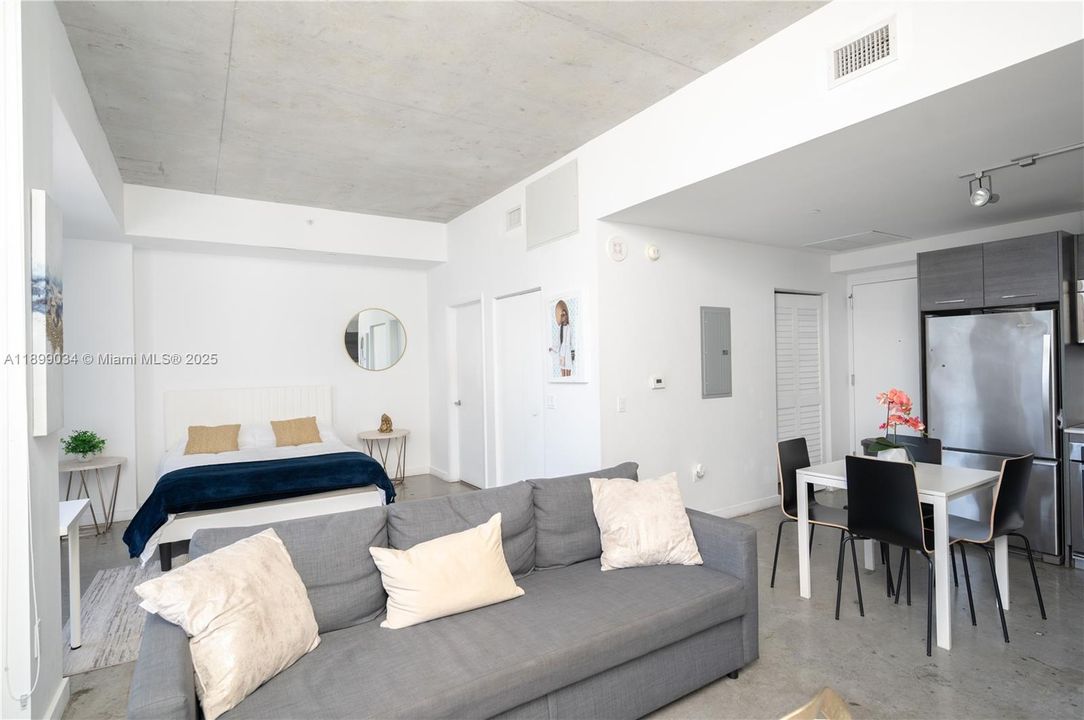 For Rent: $2,600 (1 beds, 1 baths, 533 Square Feet)