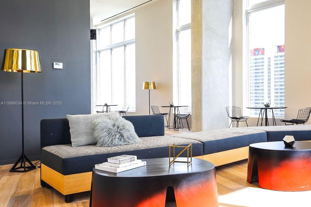 For Rent: $2,600 (1 beds, 1 baths, 533 Square Feet)