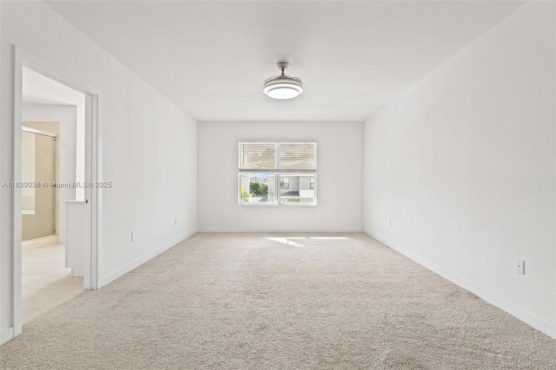 Recently Rented: $3,300 (4 beds, 2 baths, 2696 Square Feet)