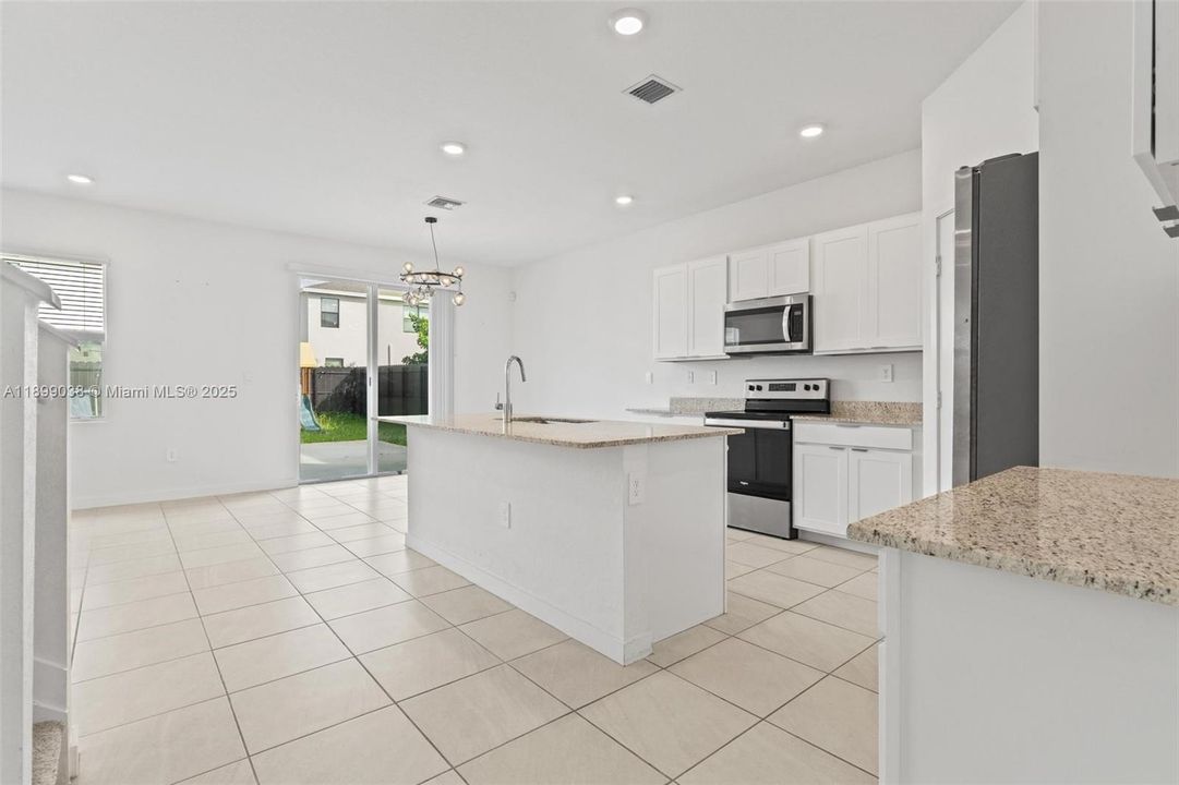 Recently Rented: $3,300 (4 beds, 2 baths, 2696 Square Feet)