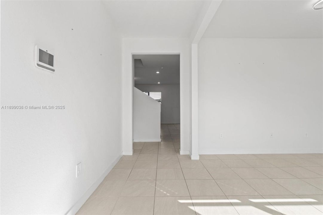 Recently Rented: $3,300 (4 beds, 2 baths, 2696 Square Feet)